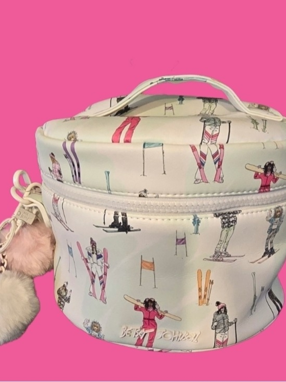 Betsey Johnson Round White Ski Print Train Case / Cosmetic Bag ⛷️✨